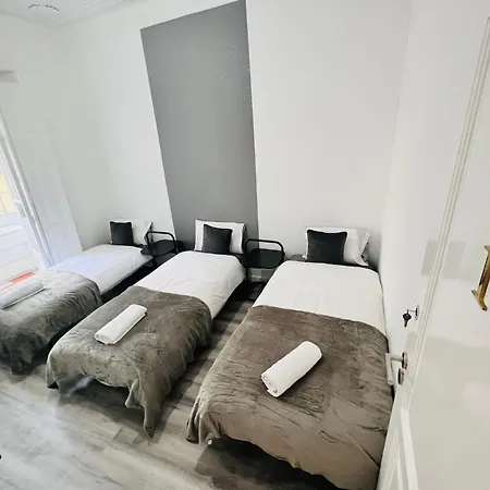 אכסניה Rooms, Location For Tourists