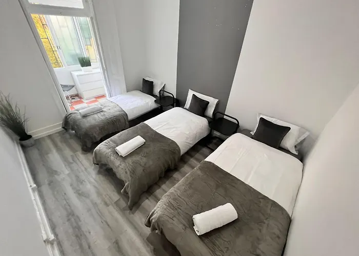 Rooms, Location For Tourists Hostel