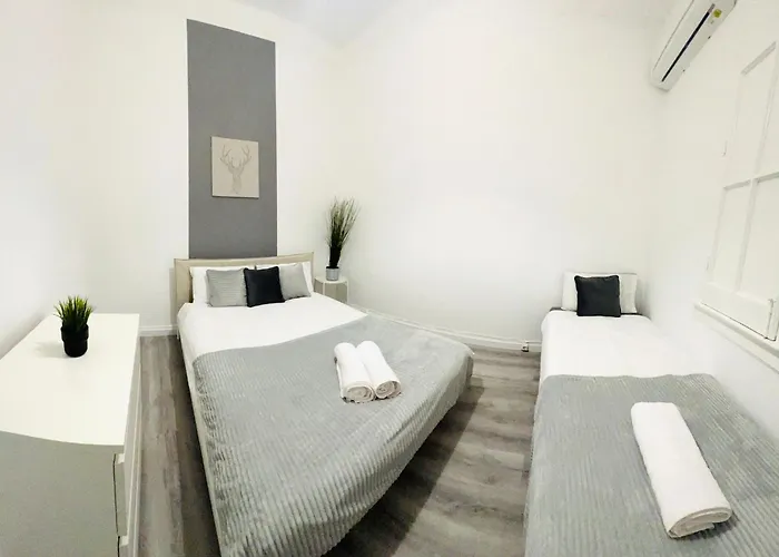 Rooms, Location For Tourists Hostel