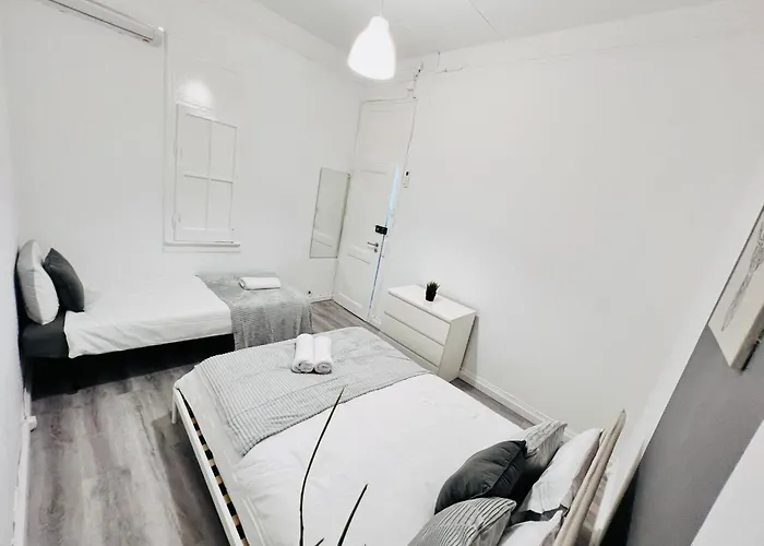 Hostel Rooms, Location For Tourists