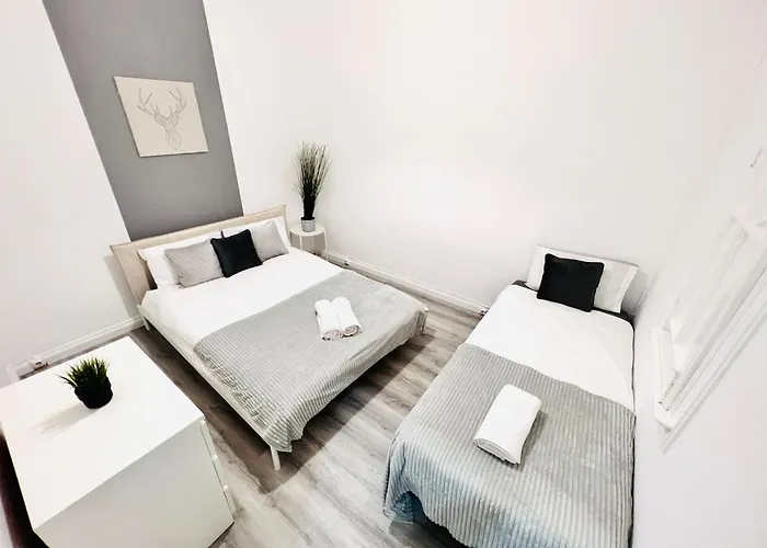 Hostel Rooms, Location For Tourists *